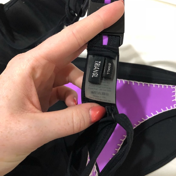 AUTHENTIC - Picture 4 of 4